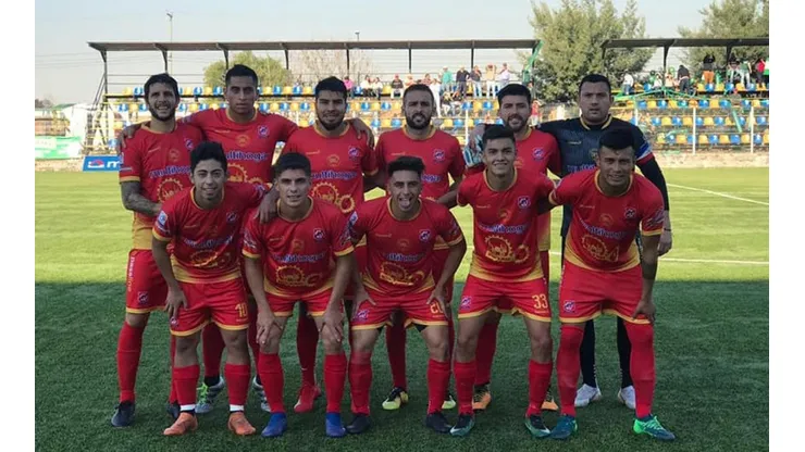 Independiente quiebra y se retira de la Segunda División.