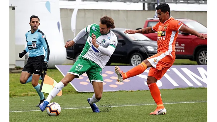 Barroilhet ha jugado en O'Higgins, Barnechea, Magallanes y Puerto Montt