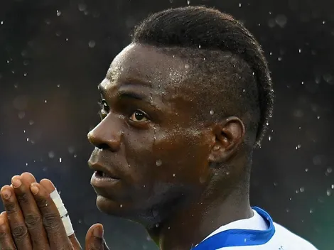 Expulsan diez años a ultra del Hellas Verona por racismo contra Balotelli