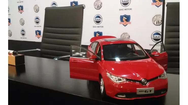 Colo Colo junto a MG Motors preparan una sorpresa para sus hinchas.