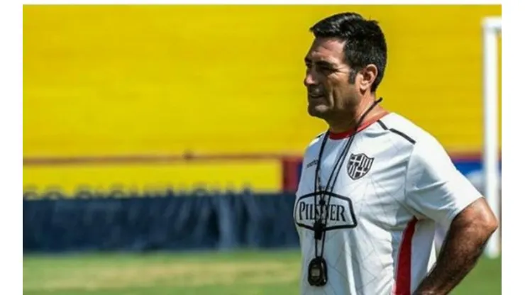 Nelson Tapia comenzó con el pie derecho su experiencia como entrenador en Barcelona
