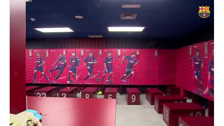 Barcelona invita a hacer un recorrido por el vestuario del primer equipo