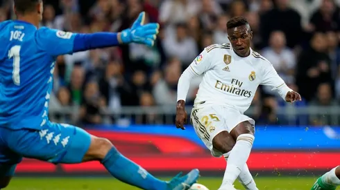 Joel Robles detuvo varios balones con dirección de gol.