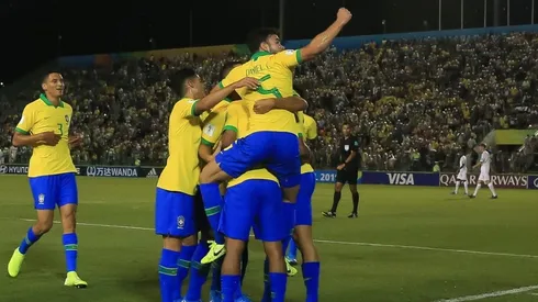 Brasil vence a Angola, ambos posibles rivales de Chile