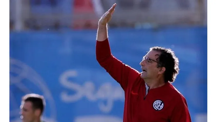 San Lorenzo cae nuevamente y deja a Juan Antonio Pizzi con un pie fuera del club
