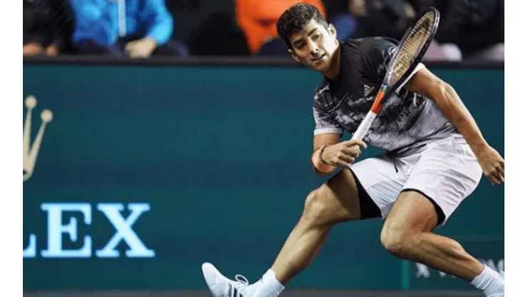 Garín vence a Isner y sigue imparable en el Masters 1000 de París