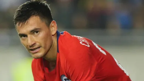 Kast apunta su odio contra Charles Aránguiz por apoyar al movimiento social.