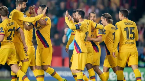 Barcelona se enfrenta al Real Valladolid por la Liga de España.