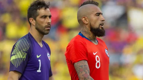 Claudio Bravo y Arturo Vidal se reencontraron después de dos años en la selección chilena