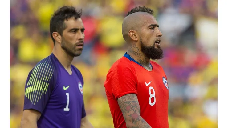 Claudio Bravo y Arturo Vidal se reencontraron después de dos años en la selección chilena
