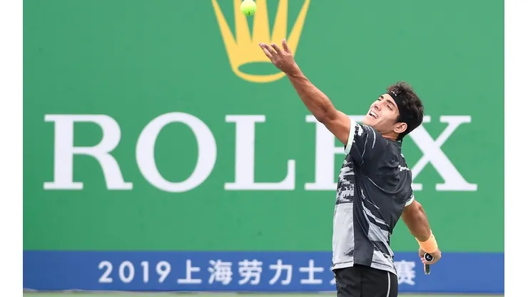 Cristian Garín vence a Pablo Cuevas y avanza en el Masters 1000 de París