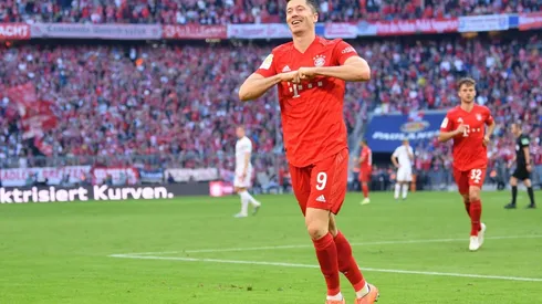 Robert Lewandowski celebra su tanto ante Unión Berlín.