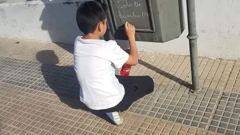 Frase de niño manifestante barre con Piñera