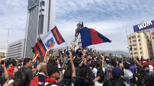 Los hinchas de Colo Colo, la U y la UC unidos.