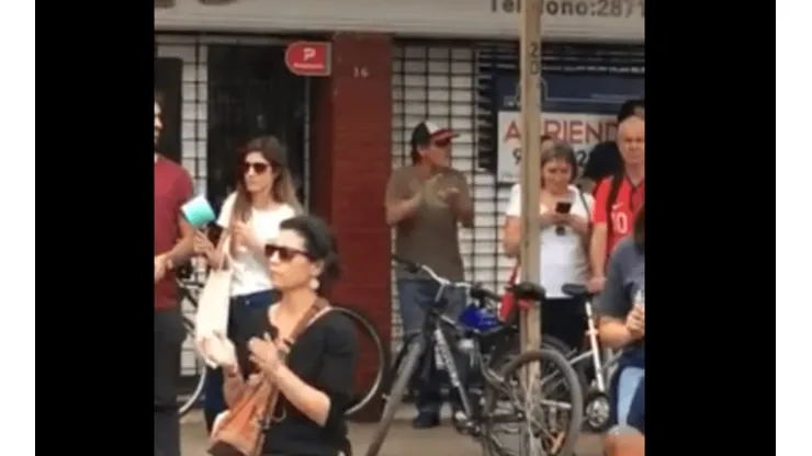 Mario Salas se une a las protestas y es visto en concentración