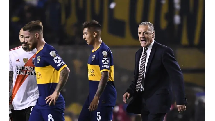 Alfaro salió sumamente frustrado del partido ante River Plate.