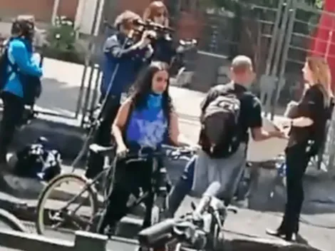 Artista chilena evidencia montaje de canal extranjero en cobertura de protestas