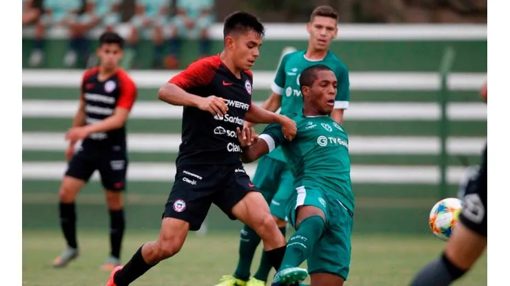 La Roja contra Goias.