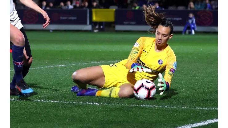 Una gran actuación tuvo Tiane Endler en el clásico parisino