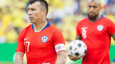 Gary Medel le para el carro a Piñera: "Para una guerra se necesitan dos bandos y acá somos un solo pueblo"
