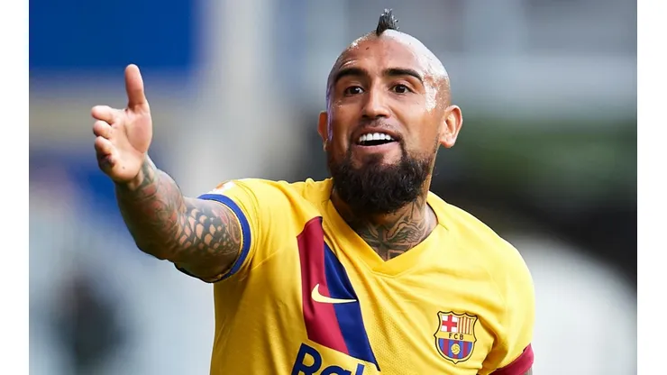 Arturo Vidal se manifestó por la crisis social en Chile.