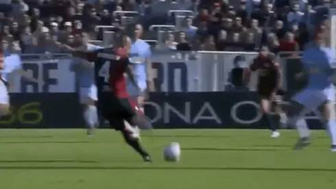 Un gran golpeo del belga desde la larga distancia.