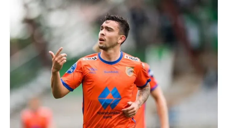 Niklas Castro es el líder goleador de su equipo.