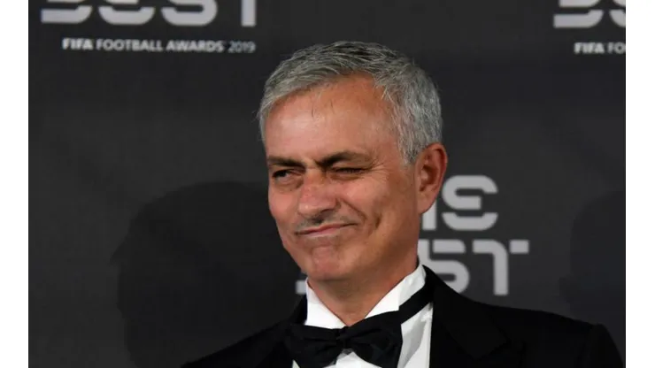 Mourinho y Allegri con celular prendido