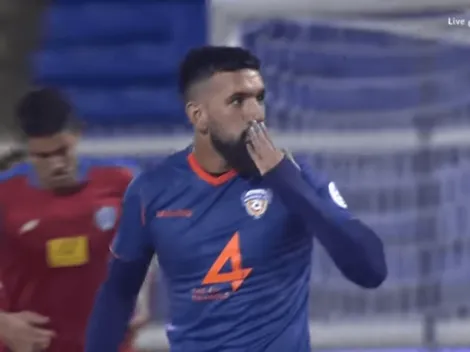 Ronnie Fernández mete la cabeza y anota buen gol en Arabia Saudita