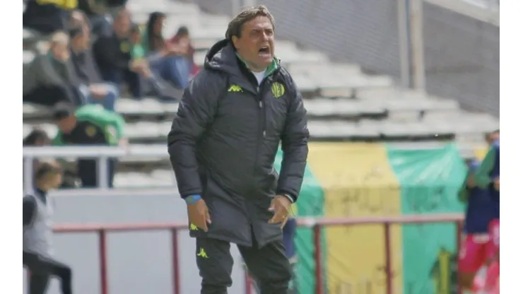 Ángel Guillermo Hoyos debuta con triunfo y saca a Aldosivi del fondo de la tabla