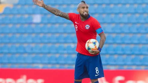 Arturo Vidal y su guiño a las protestas.