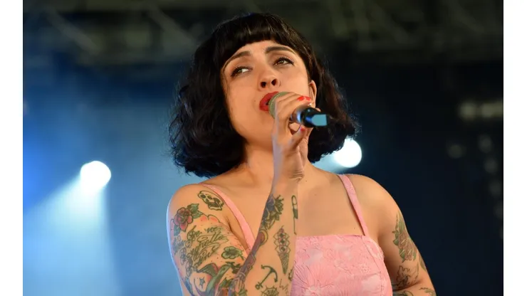 Mon Laferte le envió un duro mensaje al Presidente Sebastián Piñera.