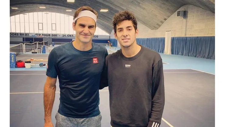 Cristian Garin tras pelotear con Roger Federer.