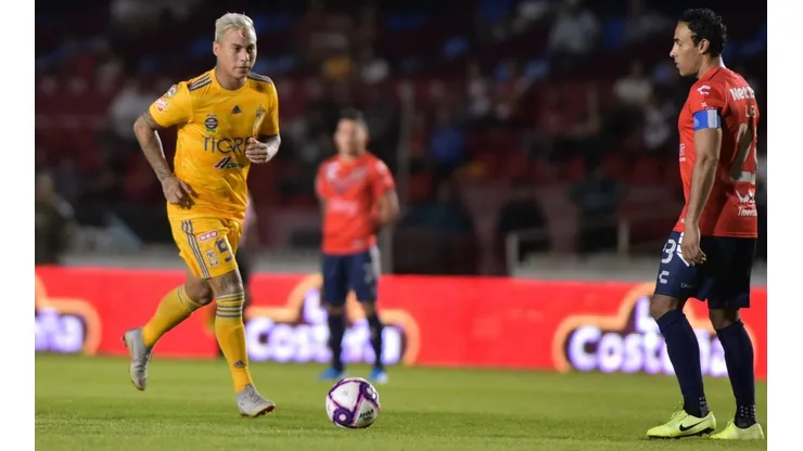 Eduardo vargas marcó dos goles en la bochornosa jornada