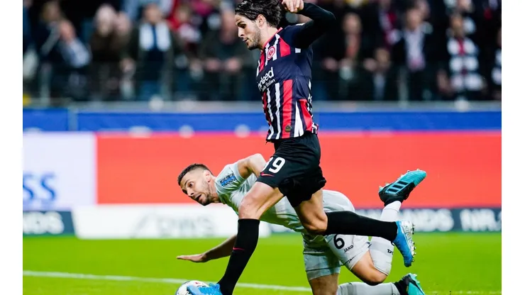 Dura caída para el Leverkusen.