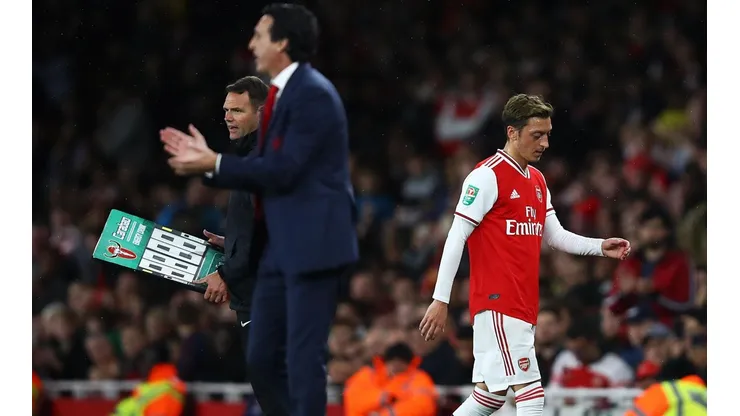 Ozil y Emery no tienen buena relación.