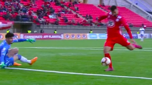 Unión La Calera abre el marcador y le está quitando la opción a la UC de ser campeón ante Colo Colo