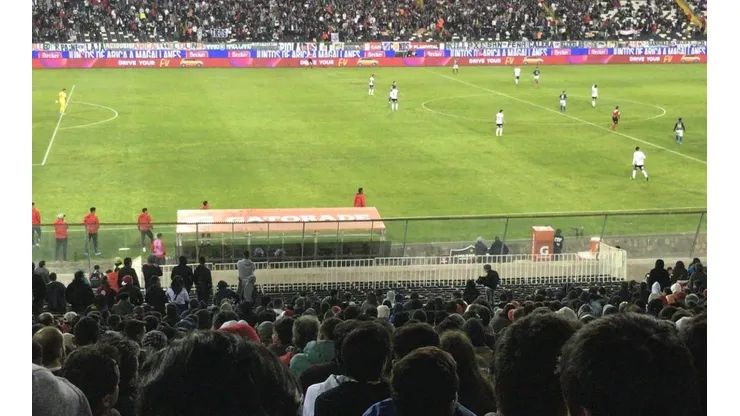 Así esta custodiada la banca de Colo Colo.