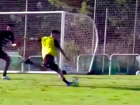 Niklas Castro se saca a tres y marca un golazo en práctica de la Roja