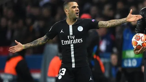 Dani Alves durísimo: "En París son jodidamente racistas"