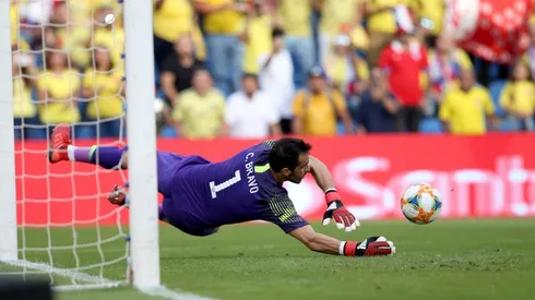 Claudio Bravo volverá a estar en el arco de la Roja por cuarto partido consecutivo