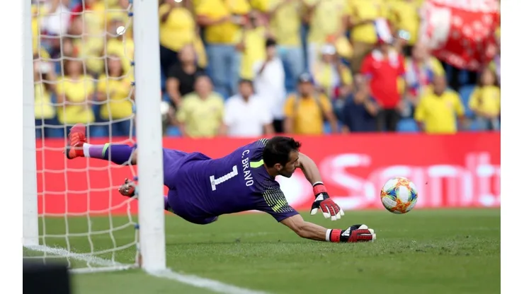Claudio Bravo volverá a estar en el arco de la Roja por cuarto partido consecutivo