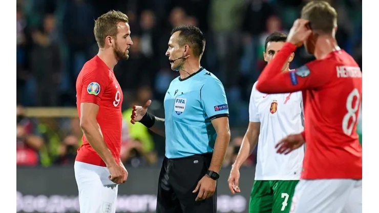 Cánticos racistas detienen el Bulgaria vs Inglaterra