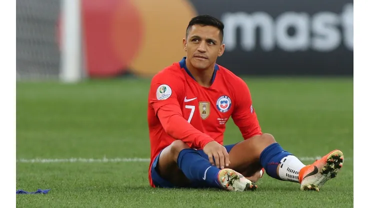 Alexis Sánchez puede estar tres meses fuera de las canchas