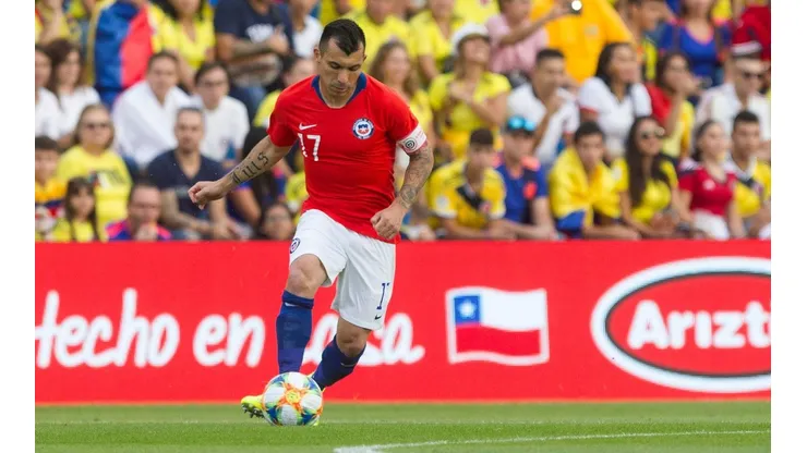 Gary Medel queda descartado en la Roja para duelo ante Guinea