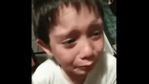 El video acumuló miles de reproducciones y comentarios de ánimo para el pequeño.