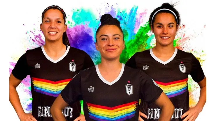 Santiago Morning presenta camiseta para disputar la Copa Libertadores Femenina