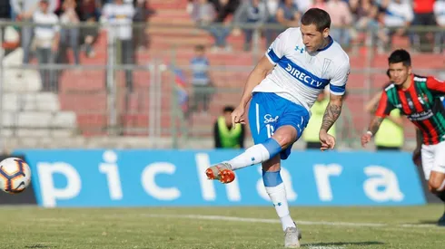 Aued asegura su permanencia en Católica.