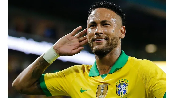 Con 27 años, Neymar ya llegó a los 100 partidos de selección
