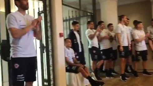 La curiosa postal de Bravo.